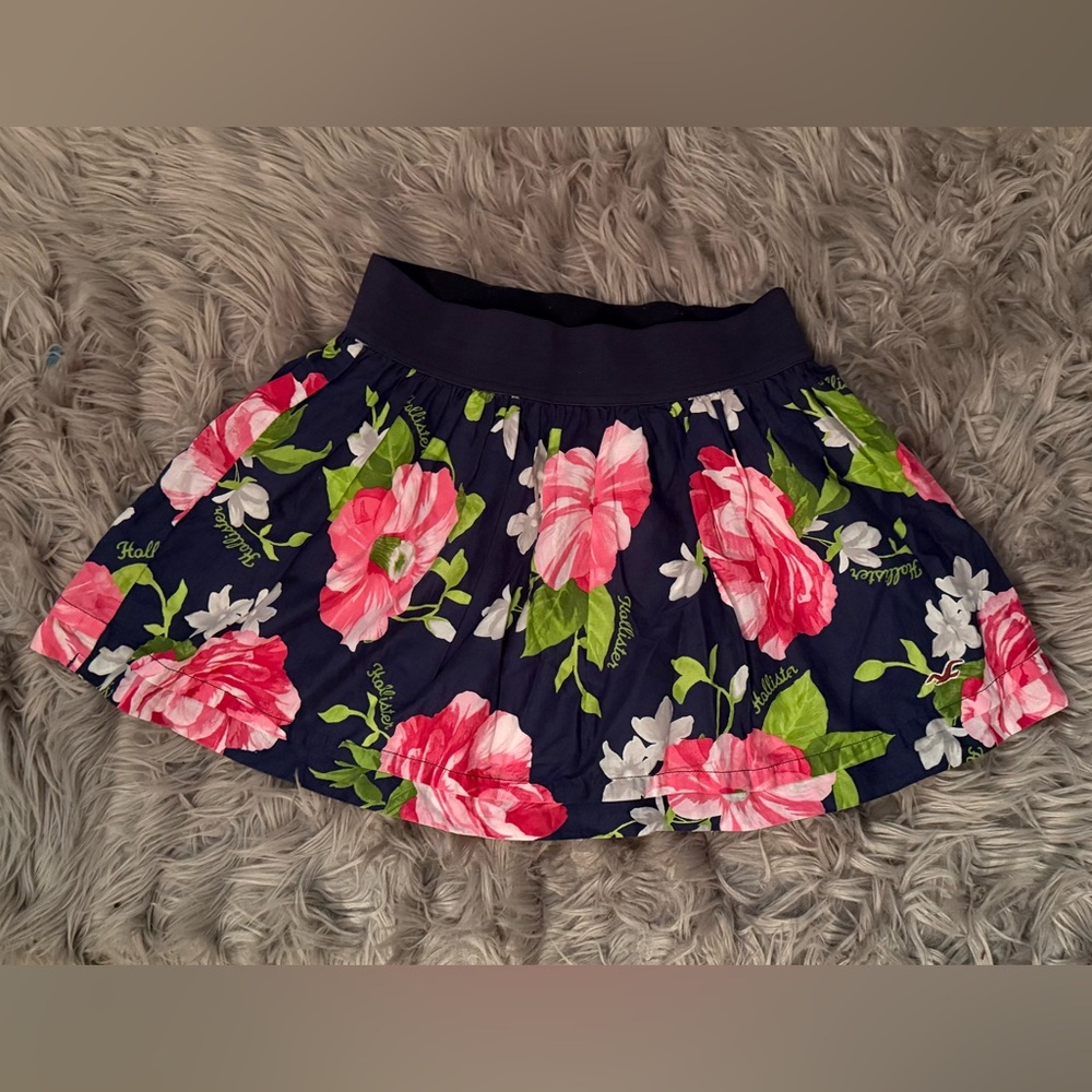 Hollister Floral Women's Skirt - Pink and Green on Navy